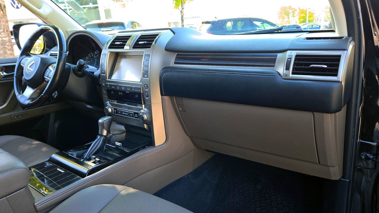 Used 2020 Lexus GX 460 Premium w/ Premium Package AWD/4WD image 59