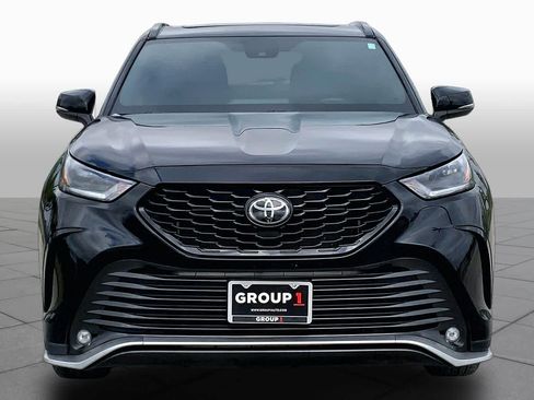 Used 2022 Toyota Highlander XSE image 4