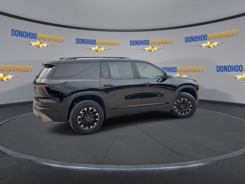 Used 2025 Chevrolet Traverse Z71 w/ Enhanced Driving Package AWD/4WD image 8