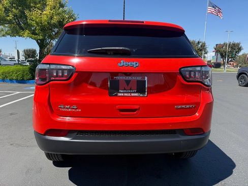 Used 2018 Jeep Compass Sport AWD/4WD image 5