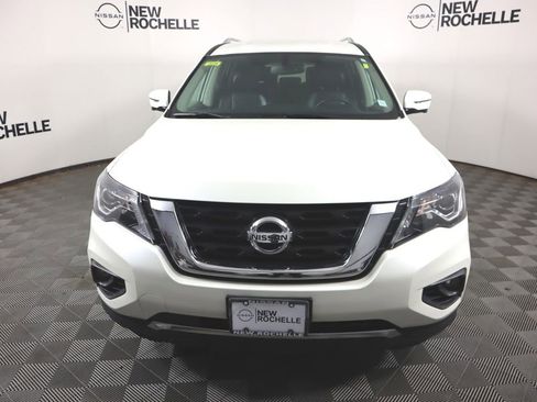 Used 2019 Nissan Pathfinder SL image 2