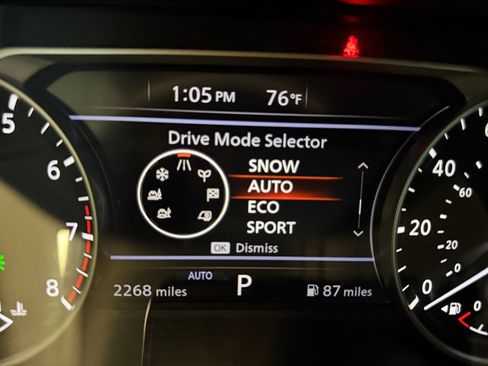 Used 2026 Nissan Pathfinder SV image 38