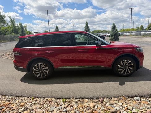 New 2026 Lincoln Aviator AWD image 6