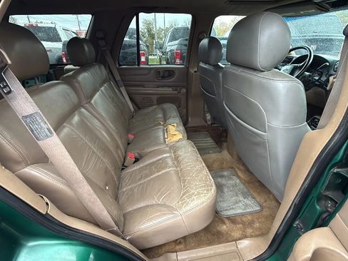 Used 2000 Chevrolet Blazer LT w/ LT Preferred Equipment Group AWD/4WD image 15
