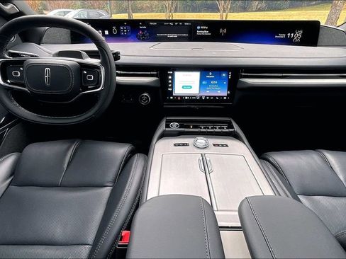 Used 2025 Lincoln Navigator L Reserve w/ Jet Appearance Package image 15