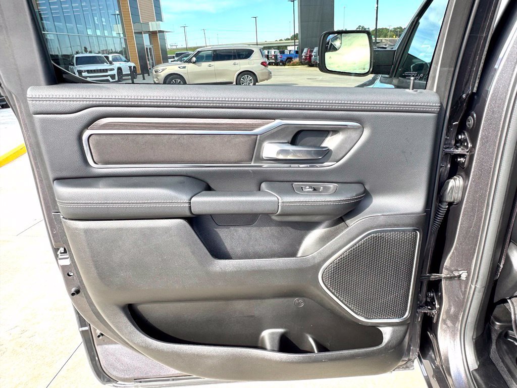 Used 2026 RAM 1500 Laramie AWD/4WD image 17