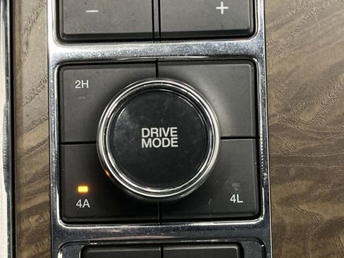 Used 2021 Ford Expedition Platinum image 24