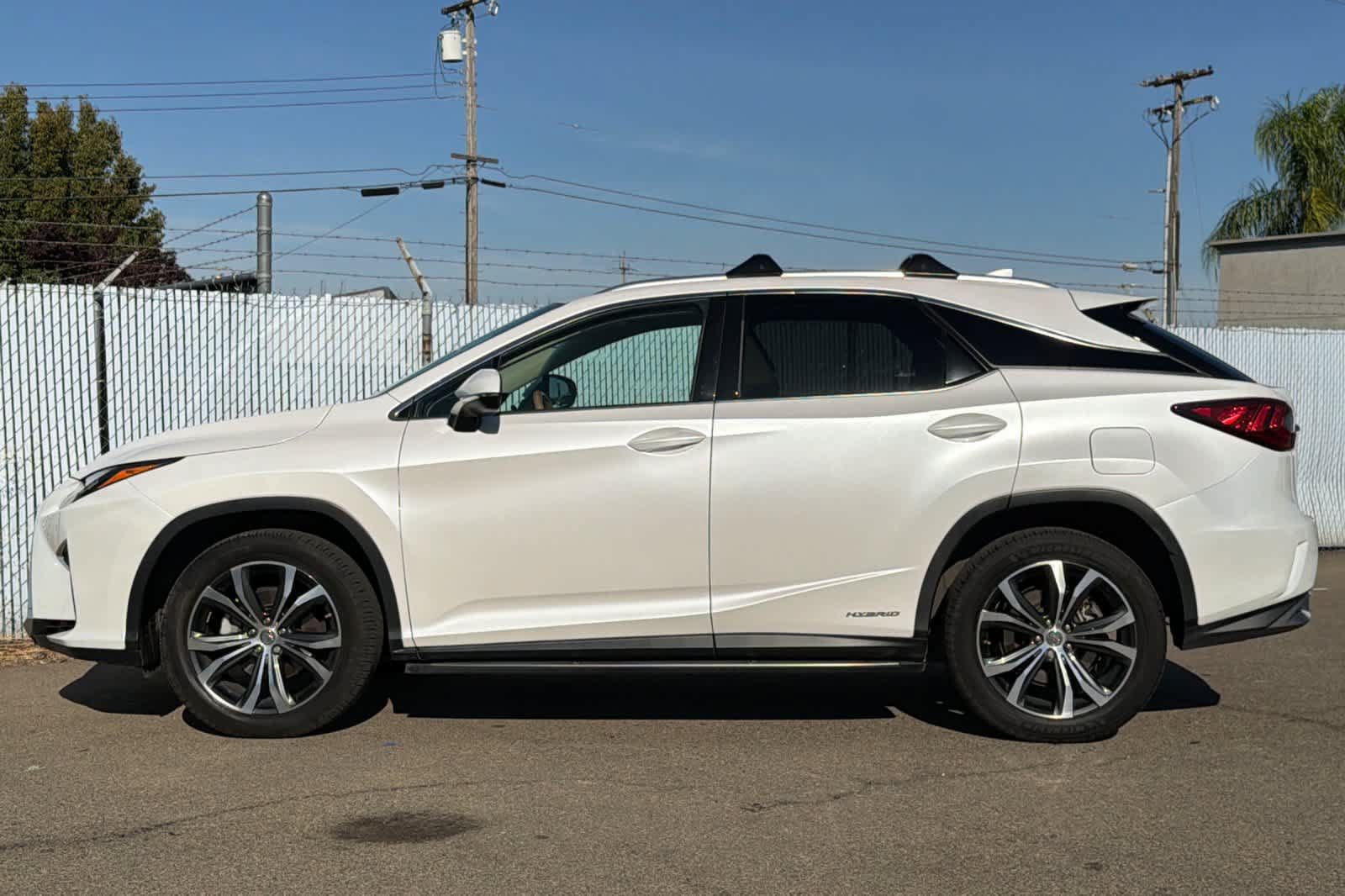 Used 2017 Lexus RX 450h AWD w/ Cold Weather Package image 2