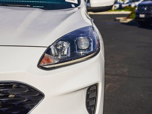 Used 2020 Ford Escape SE image 10