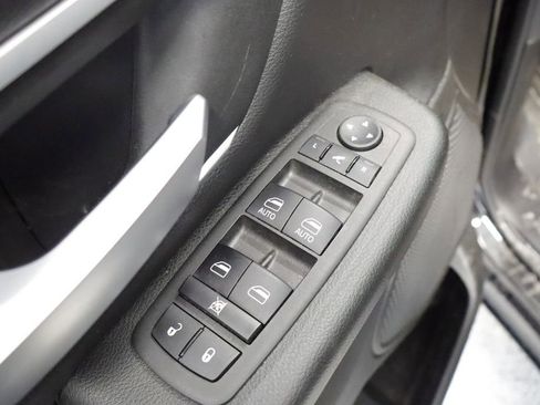 Used 2023 RAM 1500 Big Horn AWD/4WD image 28