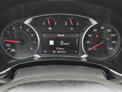 Used 2019 Chevrolet Equinox LT w/ Sun & Navigation Package FWD image 34