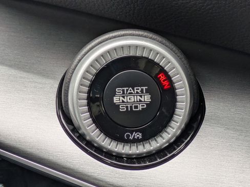 New 2026 Jeep Grand Wagoneer 4WD w/ Premium Group I image 16