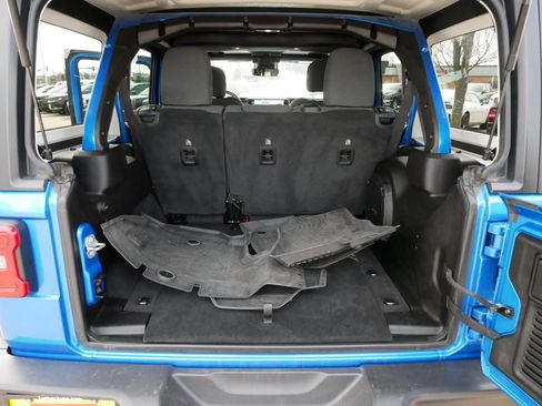 Used 2024 Jeep Wrangler Unlimited Rubicon w/ Technology Group image 18