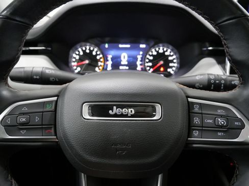 Used 2022 Jeep Compass Limited w/ Sun and Sound Group AWD/4WD image 17