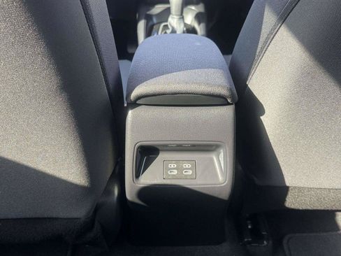 Used 2025 Toyota Corolla LE FWD image 40