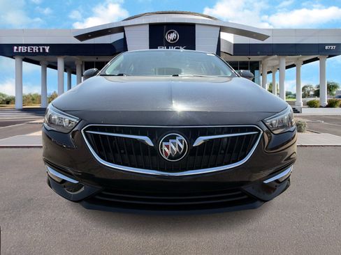 Used 2019 Buick Regal Essence w/ Sights and Sounds Package image 8