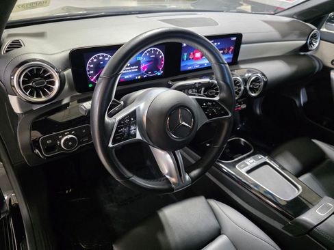 Used 2025 Mercedes-Benz CLA 250 4MATIC image 25