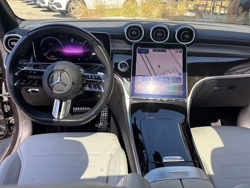 Used 2024 Mercedes-Benz GLC 300 4MATIC image 46