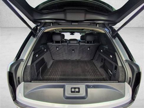 Used 2025 Land Rover Range Rover SE AWD/4WD image 21