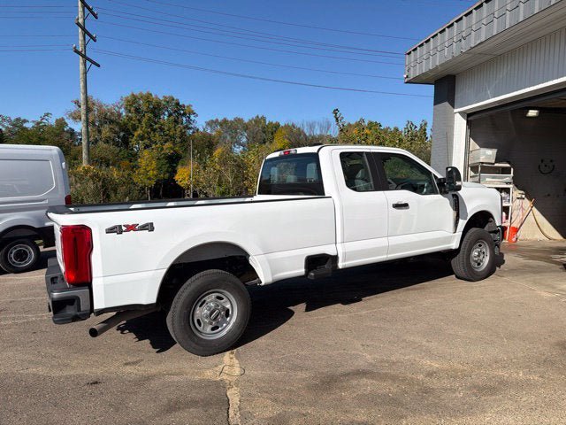 Used 2025 Ford F250 XL w/ XL Chrome Package AWD/4WD image 4