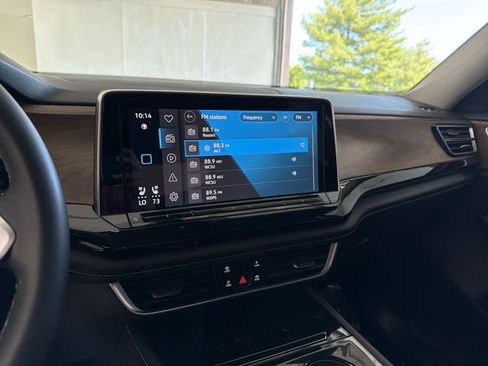 Used 2024 Volkswagen Atlas SE AWD/4WD image 25