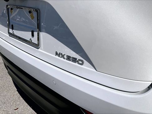 Used 2025 Lexus NX 250 FWD w/ Towing Package (2000 Lbs) image 10