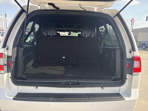 Used 2017 Lincoln Navigator L Select image 5