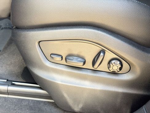 New 2026 Porsche Cayenne S image 12