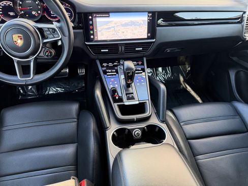 Certified 2022 Porsche Cayenne GTS image 16