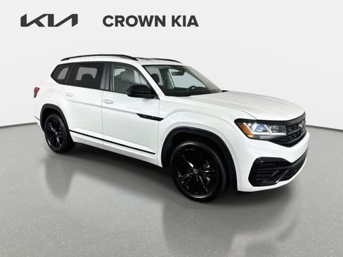 Used 2023 Volkswagen Atlas SEL R-Line AWD/4WD image 4
