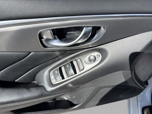 Used 2015 INFINITI Q50 Premium w/ Navigation Package image 18