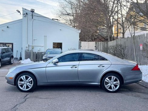 Used 2010 Mercedes-Benz CLS 550 image 3