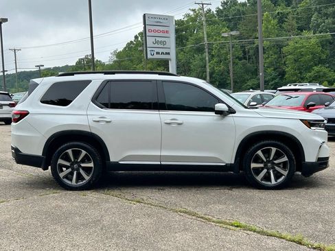 Used 2023 Honda Pilot Elite image 3