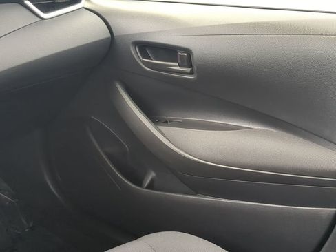 Used 2023 Toyota Corolla LE image 23