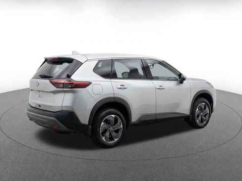Used 2025 Nissan Rogue SV FWD image 9
