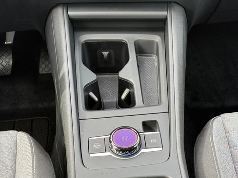 Used 2025 Volkswagen Tiguan S image 24