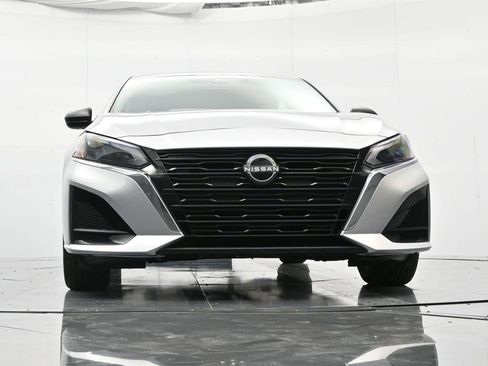 Used 2024 Nissan Altima 2.5 SV image 44