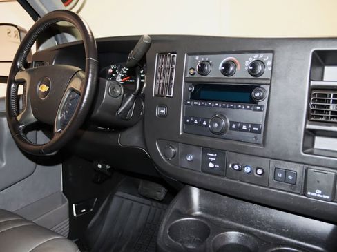 Used 2019 Chevrolet Express 3500 w/ Driver Convenience Package RWD image 52