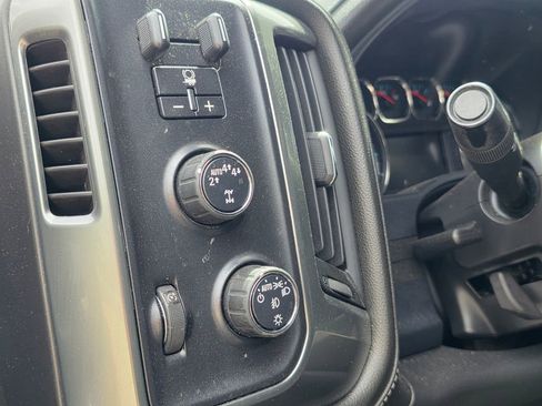 Used 2018 Chevrolet Silverado 1500 LTZ Z71 w/ Centennial Edition AWD/4WD image 18