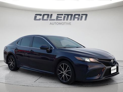 Used 2021 Toyota Camry SE image 7