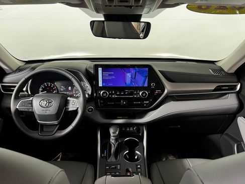 Used 2026 Toyota Highlander XLE AWD/4WD image 26