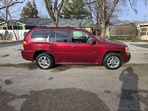 Used 2006 GMC Envoy Denali image 2