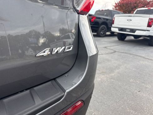 Used 2023 Ford Explorer XLT w/ Equipment Group 202A image 11