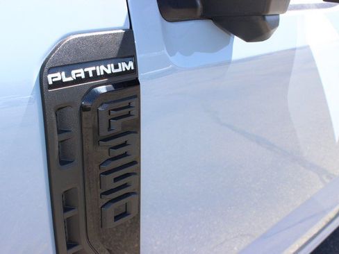 Used 2025 Ford F350 Platinum AWD/4WD image 3