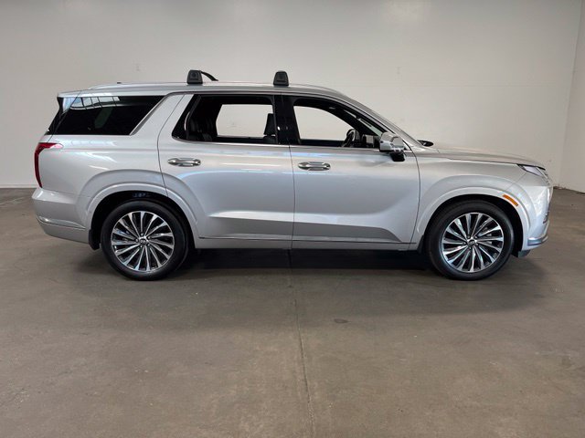 Used 2025 Hyundai Palisade Calligraphy AWD/4WD image 2