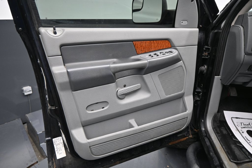 Used 2007 Dodge Ram 1500 Truck Laramie AWD/4WD image 10