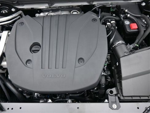 New 2026 Volvo XC60 B5 Plus w/ Protection Package Premier image 37