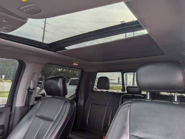 Used 2018 Ford F150 Lariat w/ Equipment Group 502A Luxury AWD/4WD image 18