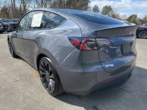 Used 2023 Tesla Model Y Performance image 3