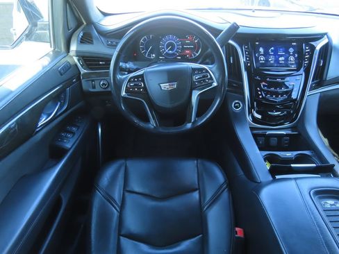 Used 2020 Cadillac Escalade Platinum AWD/4WD image 8